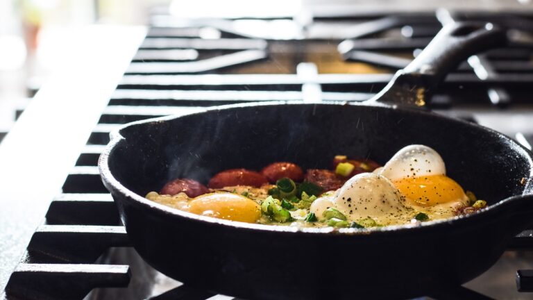 4 Things I’ve Learned You Shouldn’t Cook in a Cast Iron Skillet