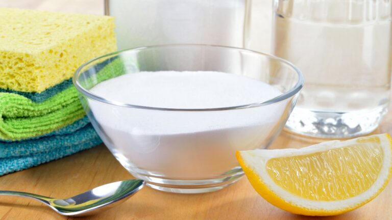 10 Kitchen Cleaning Hacks Your Grandma Swore By