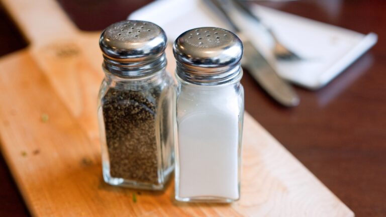 The Kitchen Item Everyone Forgets to Clean After Dinner